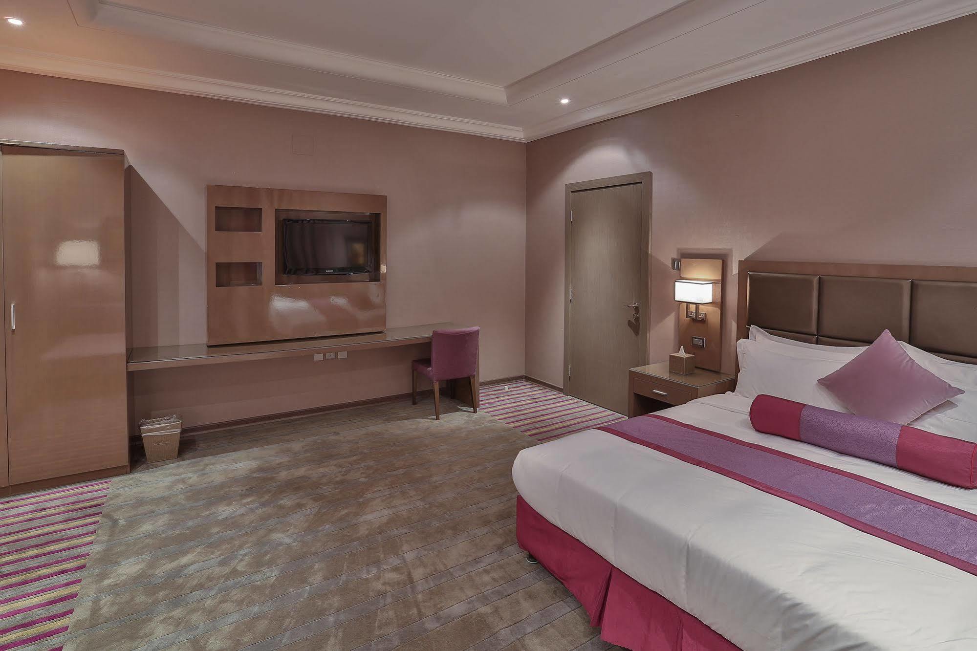Park House Aparthotel Riyadh Exterior photo